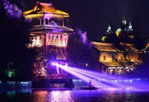 【重磅】今晚，國際光影藝術(shù)節(jié)點燈儀式在天鵝湖濕地公園舉行！